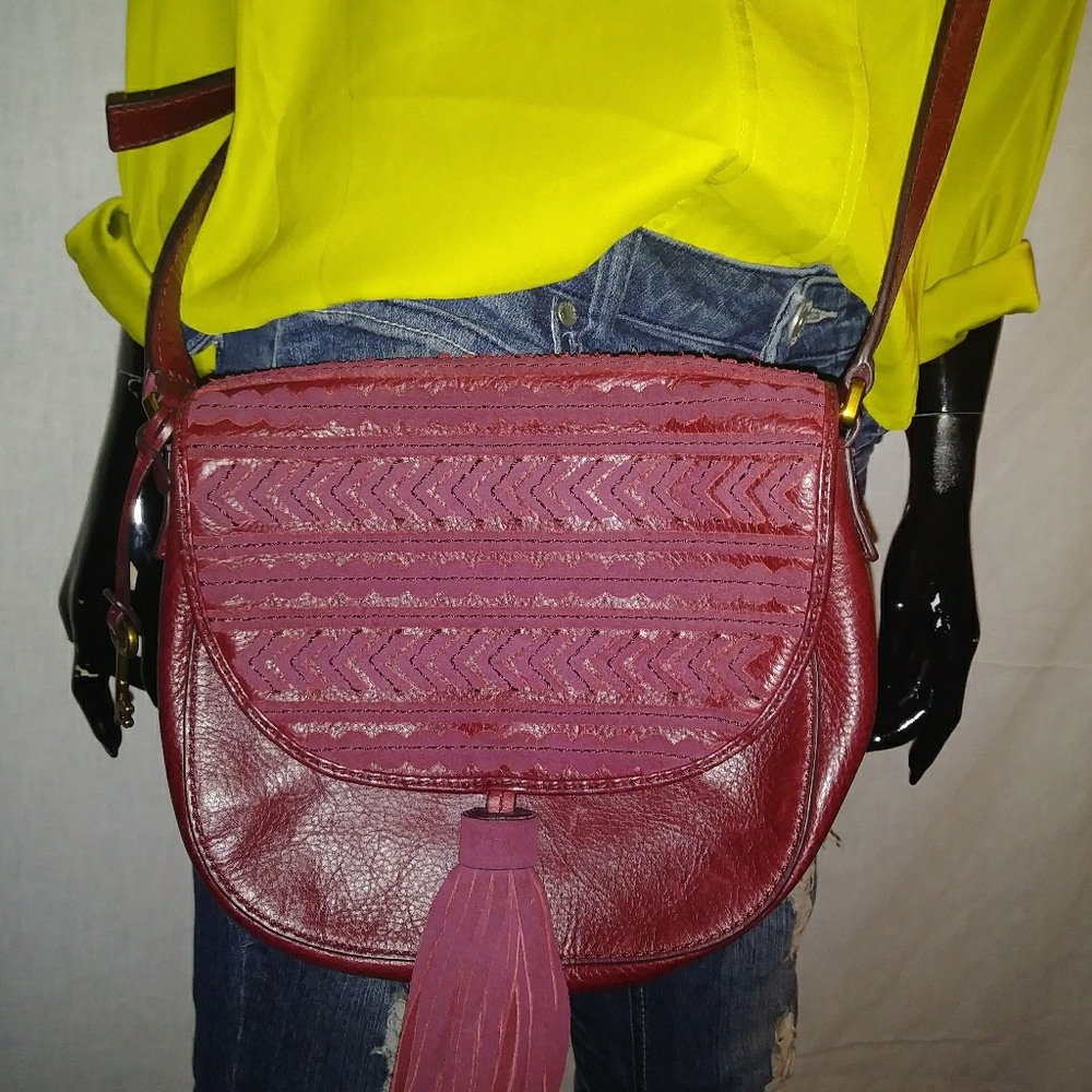 COPY - MAROON LEATHER CROSSBODY w big Suede TASSEL